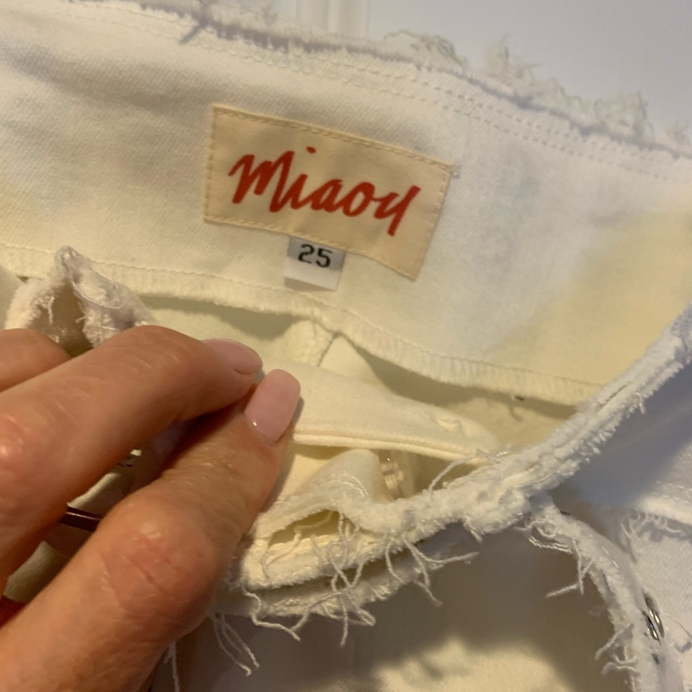 NWOT Miaou Cropped Flare Frayed Hem Pants With Attached Belt - Picture 2 of 4